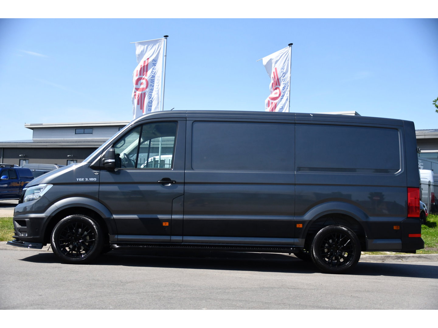 MAN TGE 3.180 2.0 L3H2 PB Edition Camera, Cruise, Carplay, LED, Clima, Stoelverwarming, Trekhaak, Standkachel, Uniek!