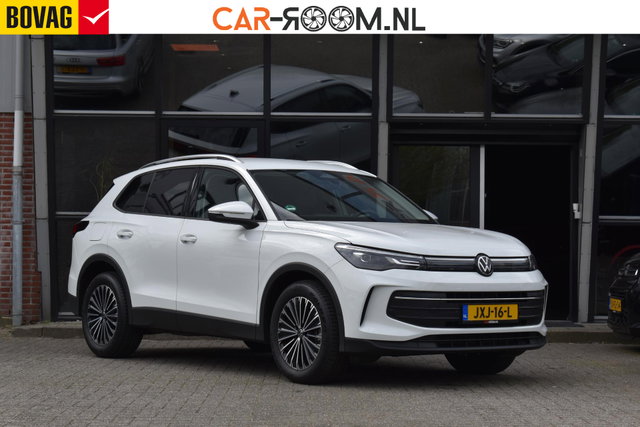 Volkswagen Tiguan - 1.5 eTSI Life Edition Lane ACC Camera StuurVw