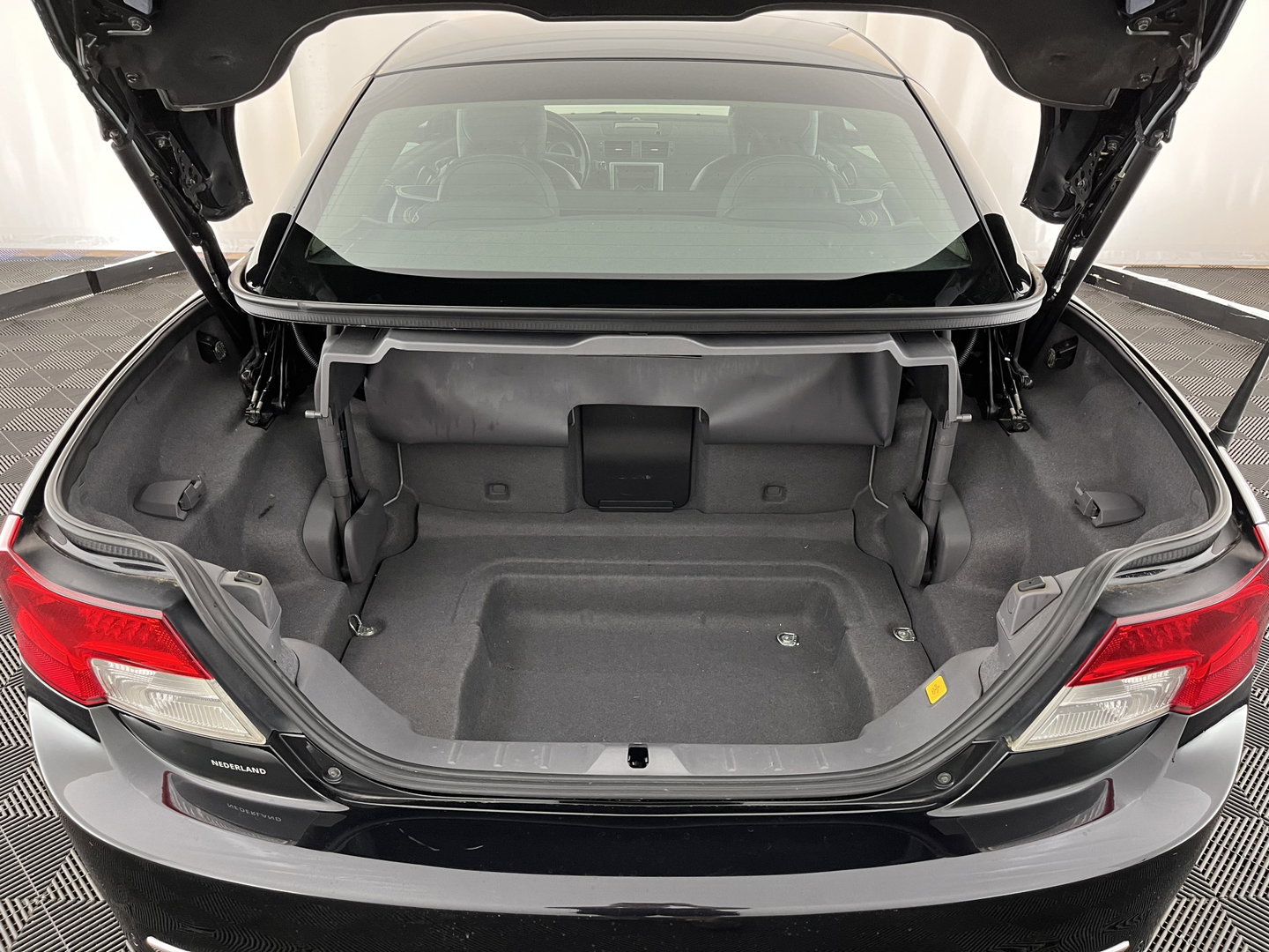 Volvo C70 Convertible 2.0 D3 Summum Plus Line Aut *LEATHER | XENON | MEMORY-PACK | CRUISE | PDC | TOWBAR | AIRSCARF | NAVI-FULLMAP | HEATED-COMFORTSEATS | 18''ALU*