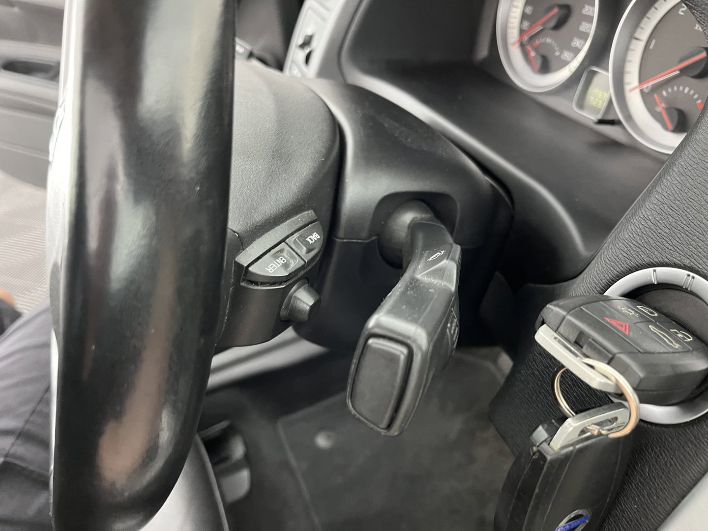 Volvo C70 Convertible 2.0 D3 Summum Plus Line Aut *LEATHER | XENON | MEMORY-PACK | CRUISE | PDC | TOWBAR | AIRSCARF | NAVI-FULLMAP | HEATED-COMFORTSEATS | 18''ALU*