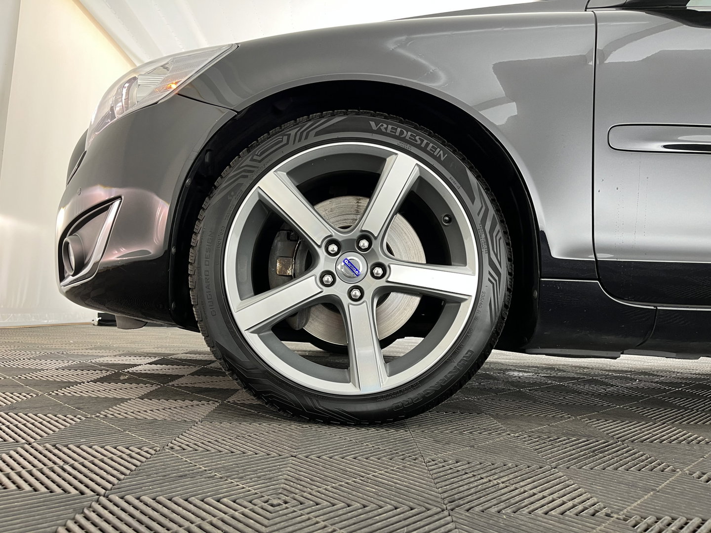 Volvo C70 Convertible 2.0 D3 Summum Plus Line Aut *LEATHER | XENON | MEMORY-PACK | CRUISE | PDC | TOWBAR | AIRSCARF | NAVI-FULLMAP | HEATED-COMFORTSEATS | 18''ALU*