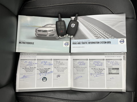 Volvo C70 Convertible 2.0 D3 Summum Plus Line Aut *LEATHER | XENON | MEMORY-PACK | CRUISE | PDC | TOWBAR | AIRSCARF | NAVI-FULLMAP | HEATED-COMFORTSEATS | 18''ALU*
