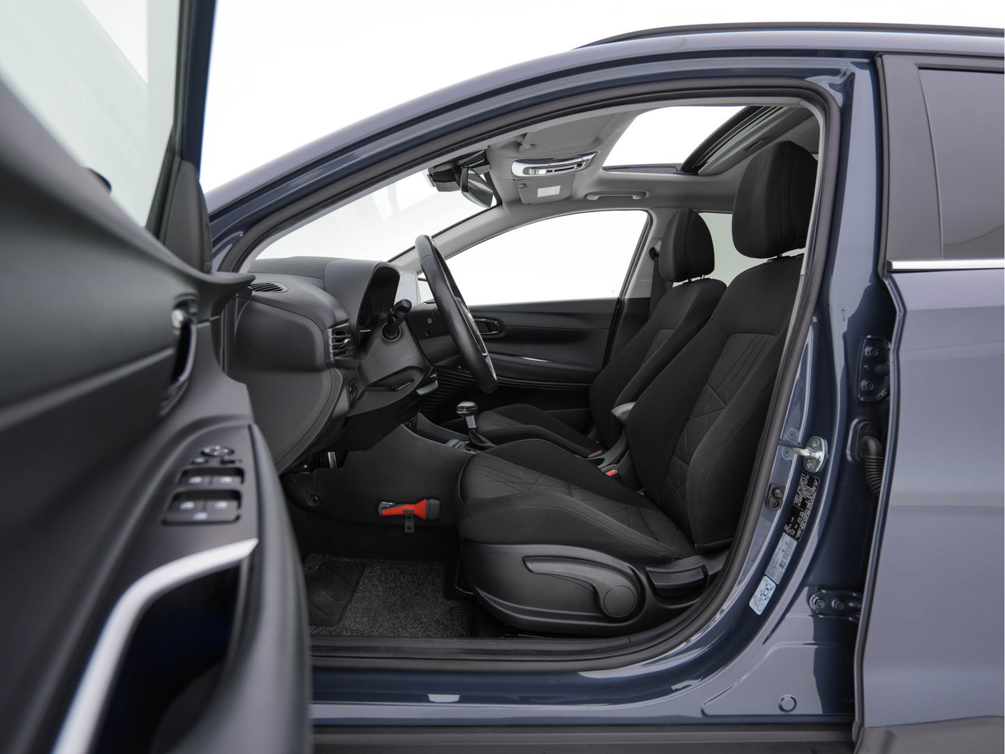 Hyundai Bayon 1.0 T-GDI Premium Sky MHEV (INCL-BTW) *PANO | ADAPTIVE-CRUISE | FULL-LED | BOSE-SOUND | BLINDSPOT | DIGI-COCKPIT | HEATED-SPORTSEATS | CAMERA | DAB | KEYLESS | PRIVACYGLASS | TOWBAR | 16''ALU*