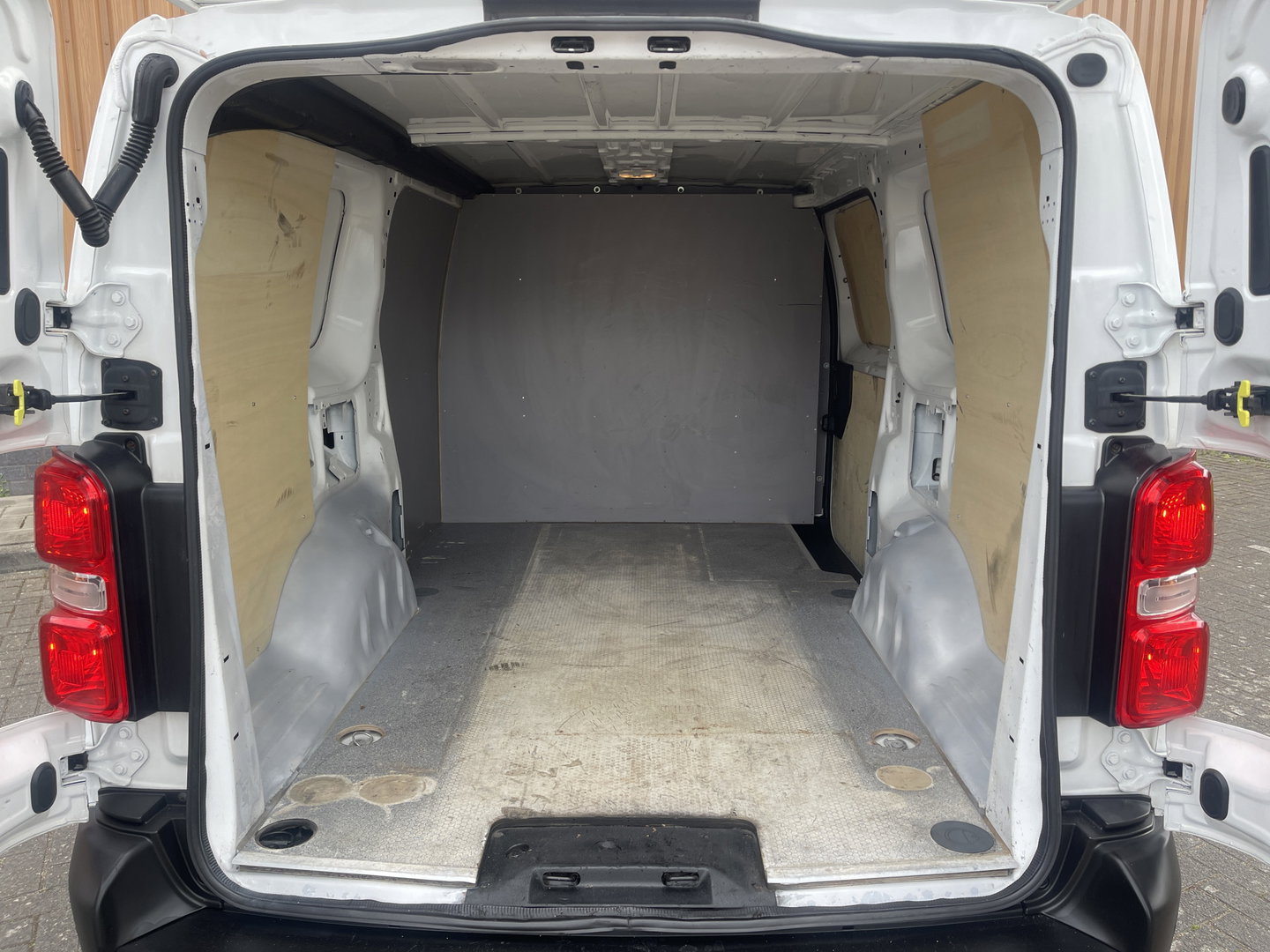 Opel Vivaro 1.5 CDTI L2H1 Selection | Cruise Control | Parkeersensoren | Apple Carplay | Android Auto | Dodehoek Sensor |