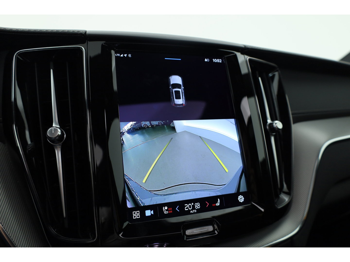 Volvo XC60 2.0 T8 Plug-in-hybrid AWD Polestar Engineered | Long Range | Trekhaak | Öhlins | 360 camera | Head-up | Zwarte Hemel | Rijklaar |