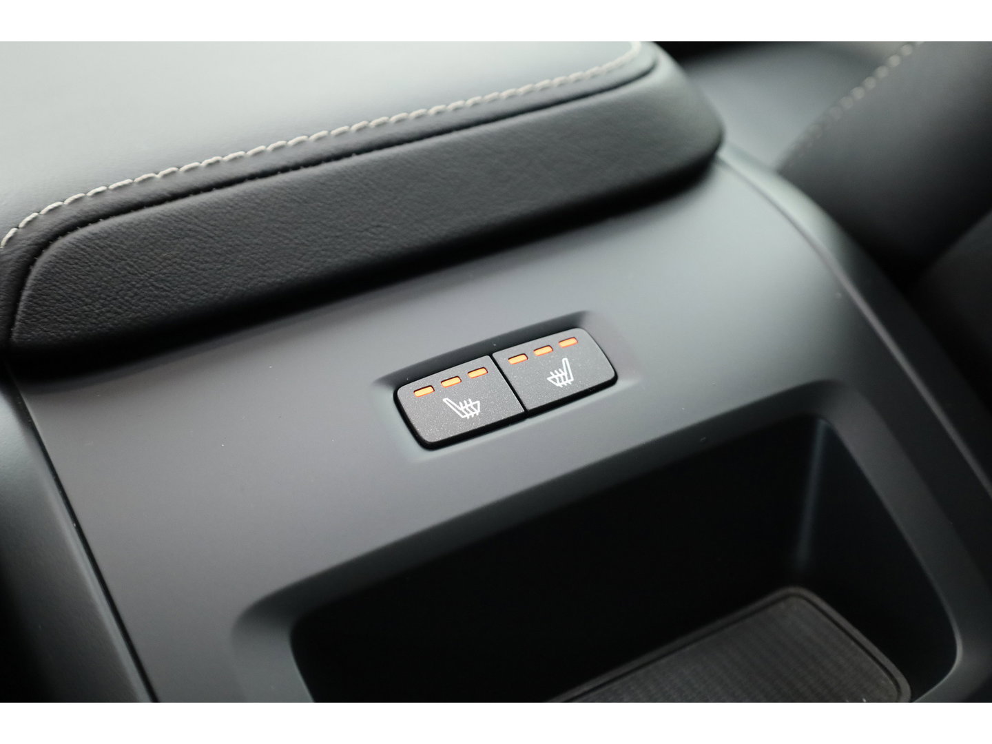 Volvo XC60 2.0 T8 Plug-in-hybrid AWD Polestar Engineered | Long Range | Trekhaak | Öhlins | 360 camera | Head-up | Zwarte Hemel | Rijklaar |