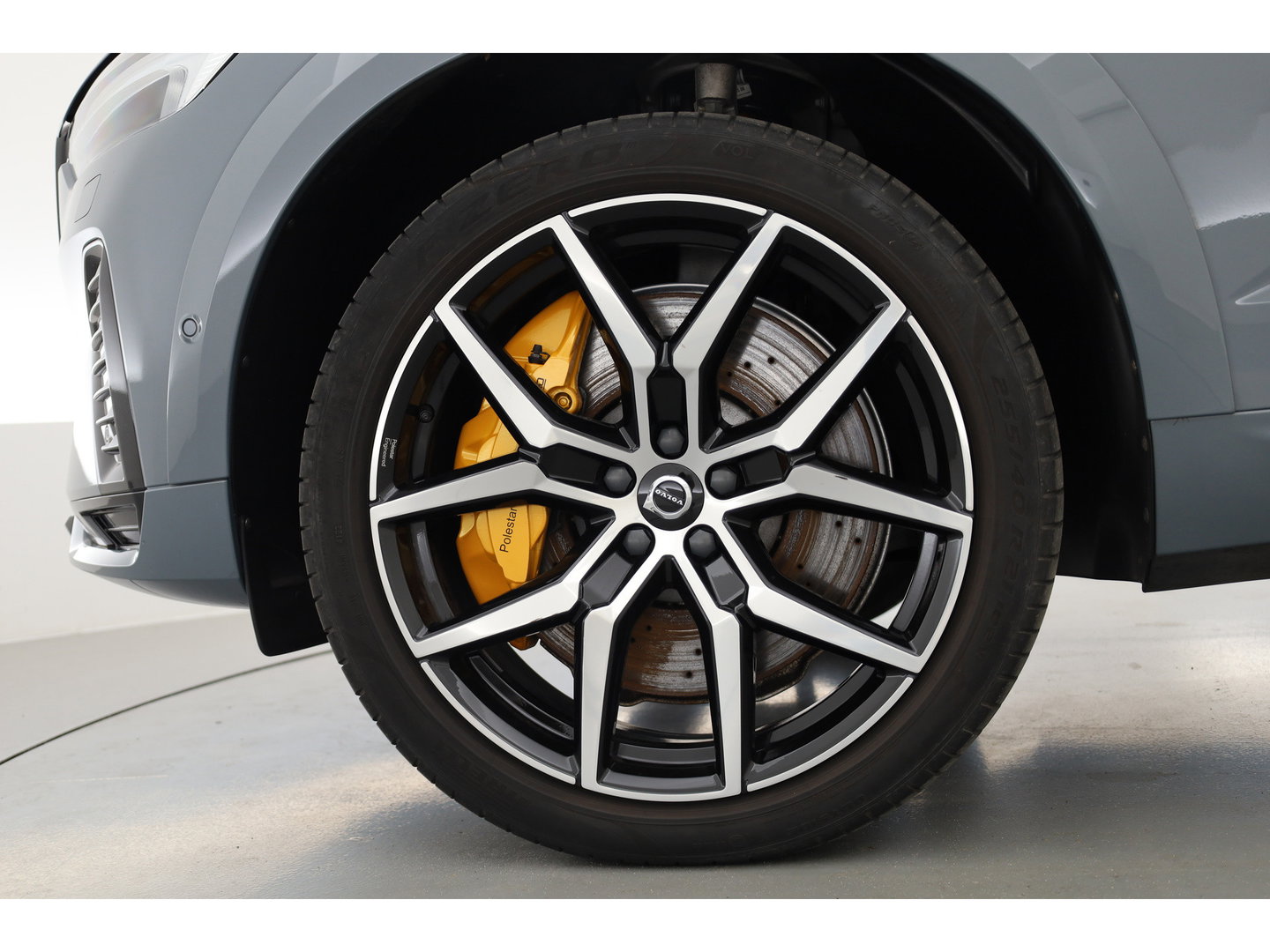 Volvo XC60 2.0 T8 Plug-in-hybrid AWD Polestar Engineered | Long Range | Trekhaak | Öhlins | 360 camera | Head-up | Zwarte Hemel | Rijklaar |