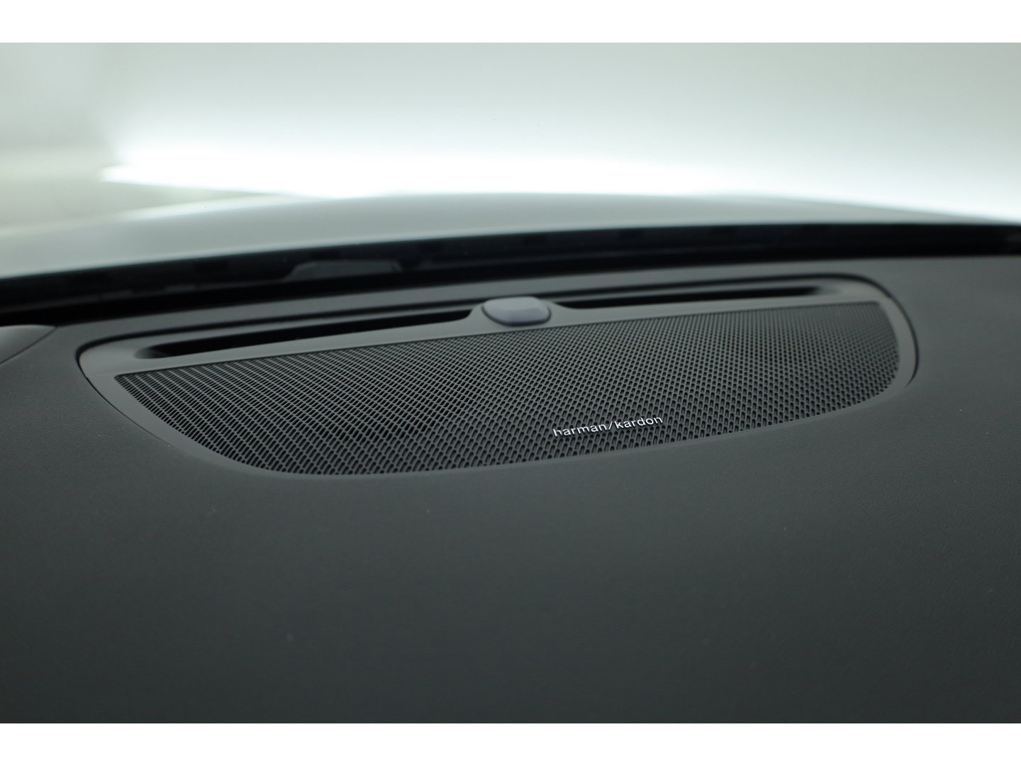 Volvo V60 2.0 T8 Plug-in hybrid AWD Plus Bright | 455 PK | Pano-dak | Forest Lake | 360 camera | Head-up |