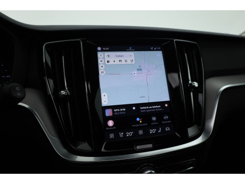 Volvo V60 2.0 T8 Plug-in hybrid AWD Plus Bright | 455 PK | Pano-dak | Forest Lake | 360 camera | Head-up |
