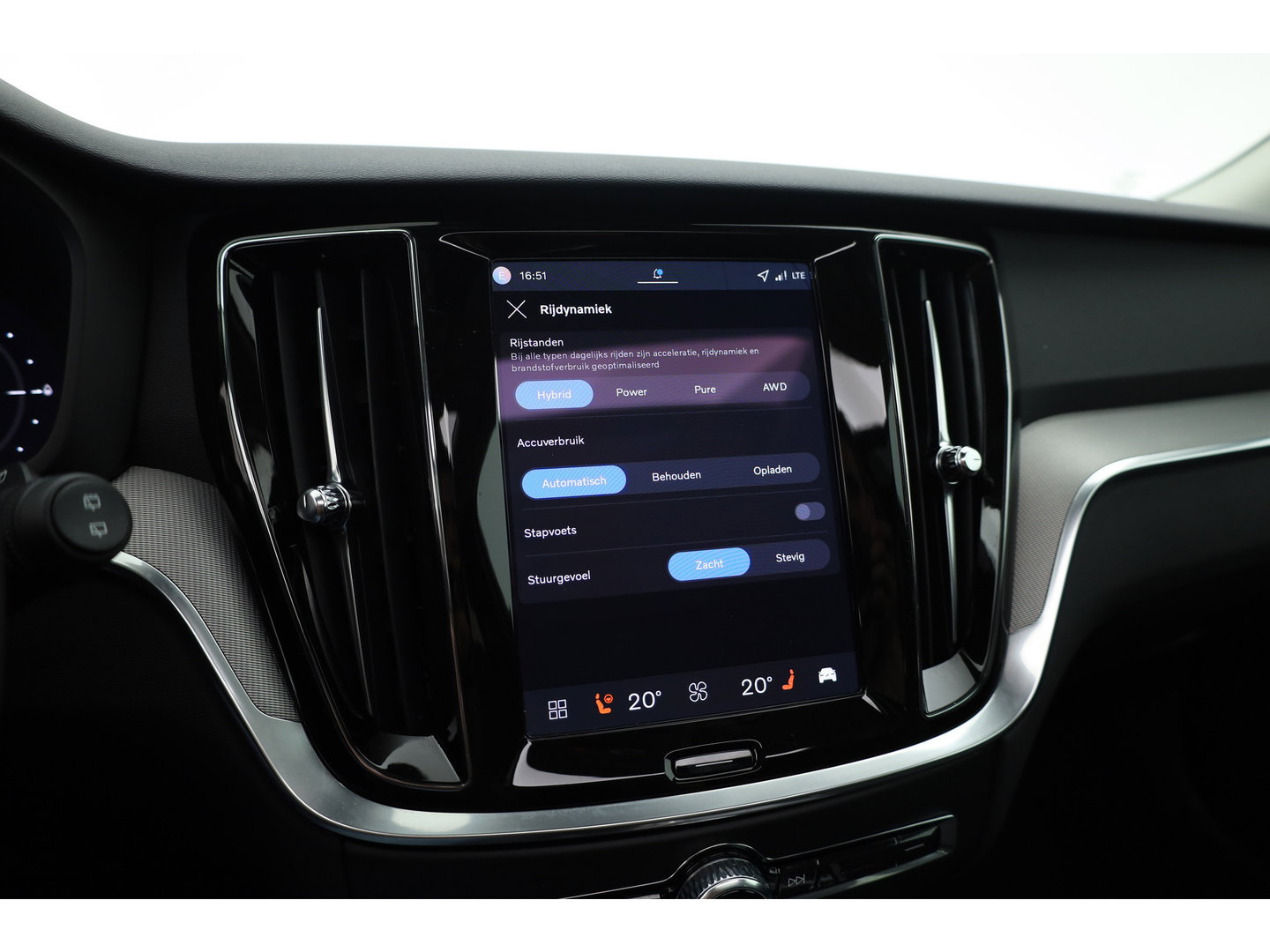 Volvo V60 2.0 T8 Plug-in hybrid AWD Plus Bright | 455 PK | Pano-dak | Forest Lake | 360 camera | Head-up |