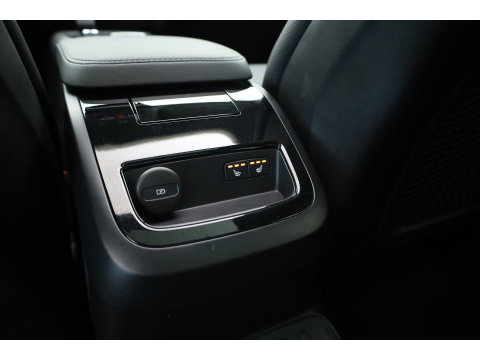 Volvo V60 2.0 T8 Plug-in hybrid AWD Plus Bright | 455 PK | Pano-dak | Forest Lake | 360 camera | Head-up |