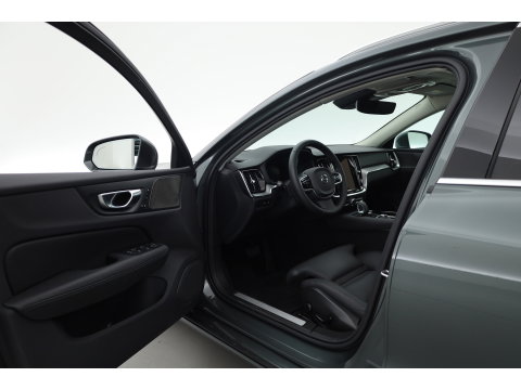 Volvo V60 2.0 T8 Plug-in hybrid AWD Plus Bright | 455 PK | Pano-dak | Forest Lake | 360 camera | Head-up |