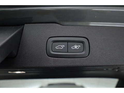 Volvo V60 2.0 T8 Plug-in hybrid AWD Plus Bright | 455 PK | Pano-dak | Forest Lake | 360 camera | Head-up |
