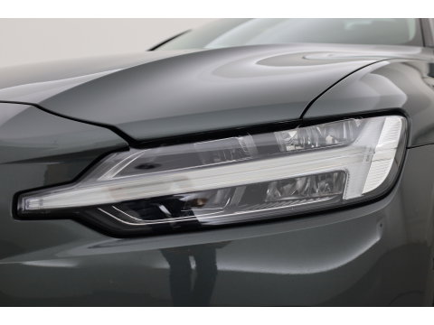 Volvo V60 2.0 T8 Plug-in hybrid AWD Plus Bright | 455 PK | Pano-dak | Forest Lake | 360 camera | Head-up |