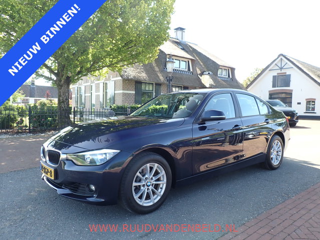 BMW 3 Serie - 320i Executive AUTOMAAT !! NL-AUTO !! NAVIGATIE/BLUETOOTH/CRUISE