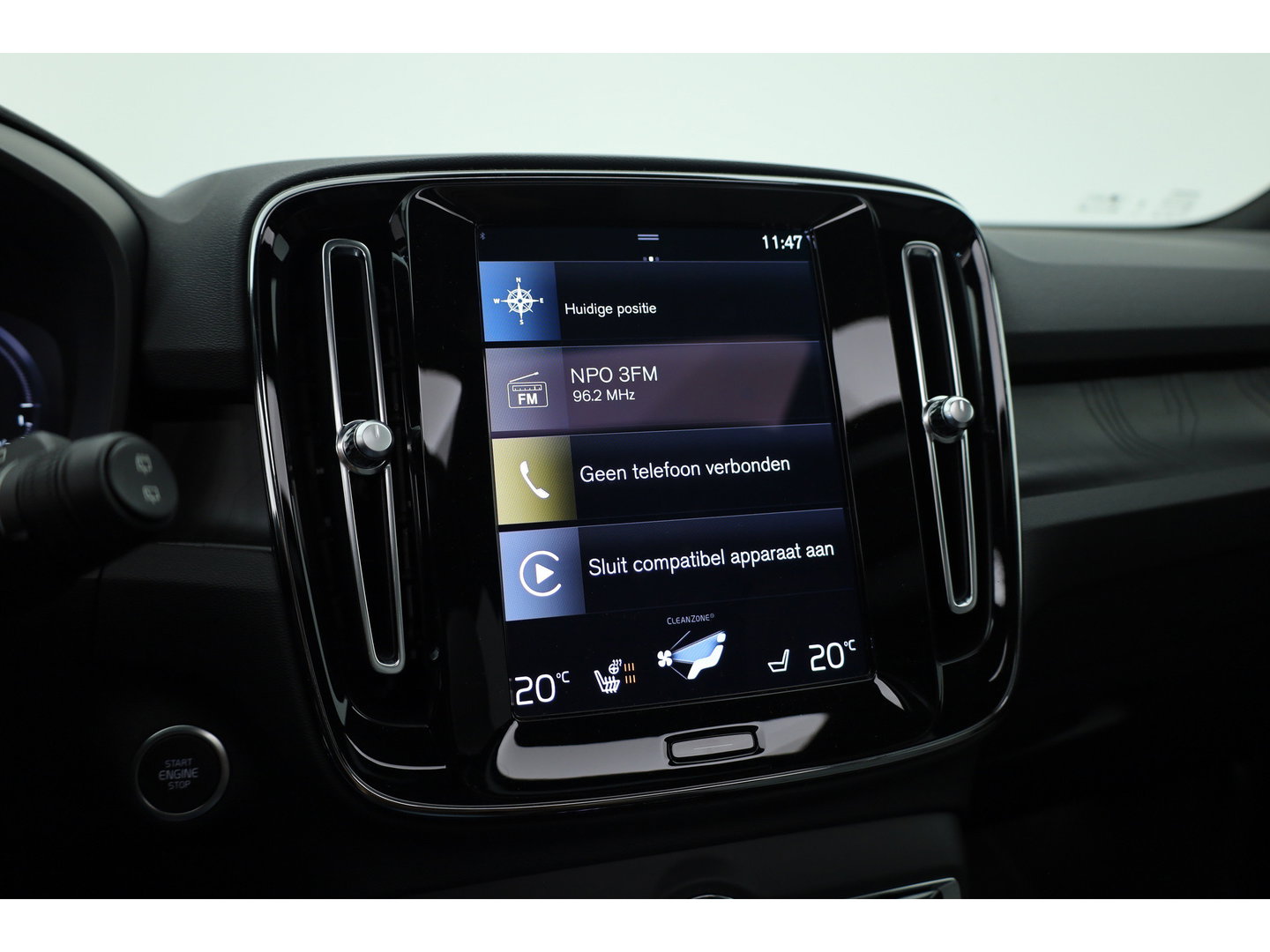 Volvo XC40 1.5 T4 Plug-in hybrid Plus Bright | 211 PK | Facelift | 11-2023| Pano-dak | Tailored Wool | Elek. stoelen | Adap. Cruise | Dodehoek |