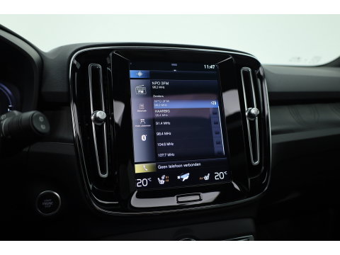 Volvo XC40 1.5 T4 Plug-in hybrid Plus Bright | 211 PK | Facelift | 11-2023| Pano-dak | Tailored Wool | Elek. stoelen | Adap. Cruise | Dodehoek |