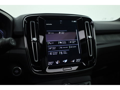 Volvo XC40 1.5 T4 Plug-in hybrid Plus Bright | 211 PK | Facelift | 11-2023| Pano-dak | Tailored Wool | Elek. stoelen | Adap. Cruise | Dodehoek |