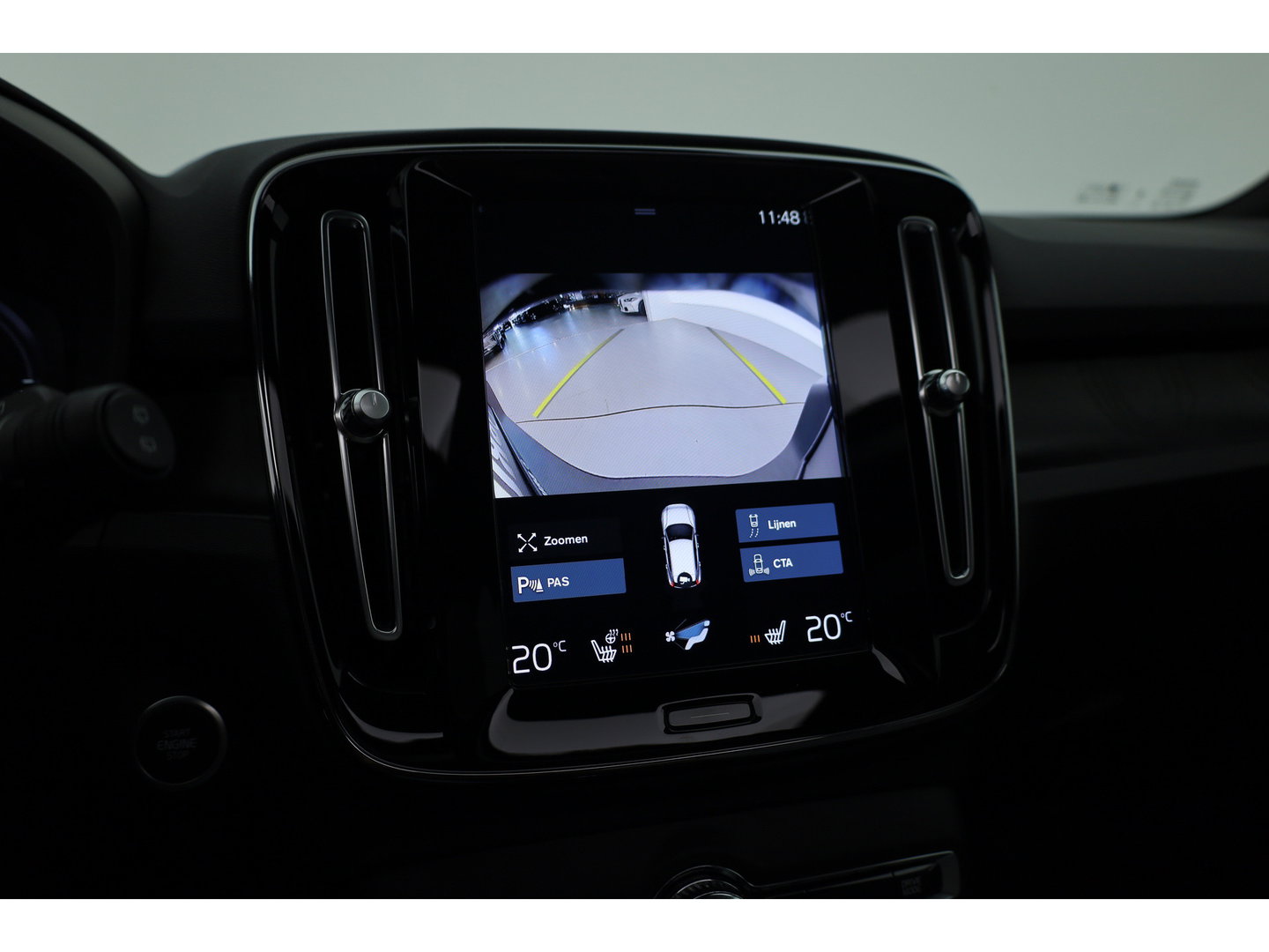 Volvo XC40 1.5 T4 Plug-in hybrid Plus Bright | 211 PK | Facelift | 11-2023| Pano-dak | Tailored Wool | Elek. stoelen | Adap. Cruise | Dodehoek |