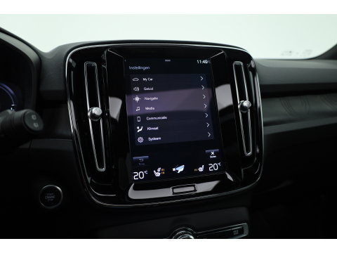 Volvo XC40 1.5 T4 Plug-in hybrid Plus Bright | 211 PK | Facelift | 11-2023| Pano-dak | Tailored Wool | Elek. stoelen | Adap. Cruise | Dodehoek |