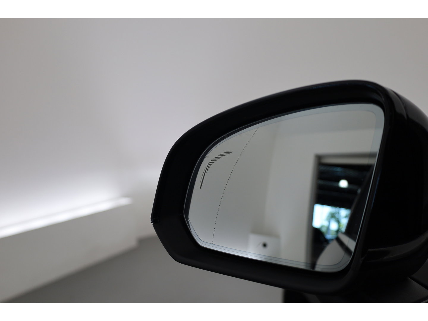 Volvo XC40 1.5 T4 Plug-in hybrid Plus Bright | 211 PK | Facelift | 11-2023| Pano-dak | Tailored Wool | Elek. stoelen | Adap. Cruise | Dodehoek |
