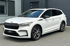 Škoda Enyaq iV - 60 Sportline PANO LED KEYLESS 20"