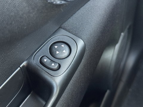 Fiat 500 1.0 Hybrid Dolcevita | Apple Carplay | Android Auto | Origineel Nederlands | Panoramadak | Cruise Control |  Airconditioning | Parkeersensoren | 15" Lichtmetaal | DAB | Elektrische Spiegels |