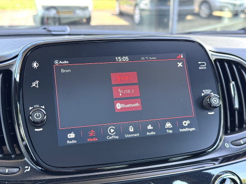 Fiat 500 1.0 Hybrid Dolcevita | Apple Carplay | Android Auto | Origineel Nederlands | Panoramadak | Cruise Control |  Airconditioning | Parkeersensoren | 15" Lichtmetaal | DAB | Elektrische Spiegels |