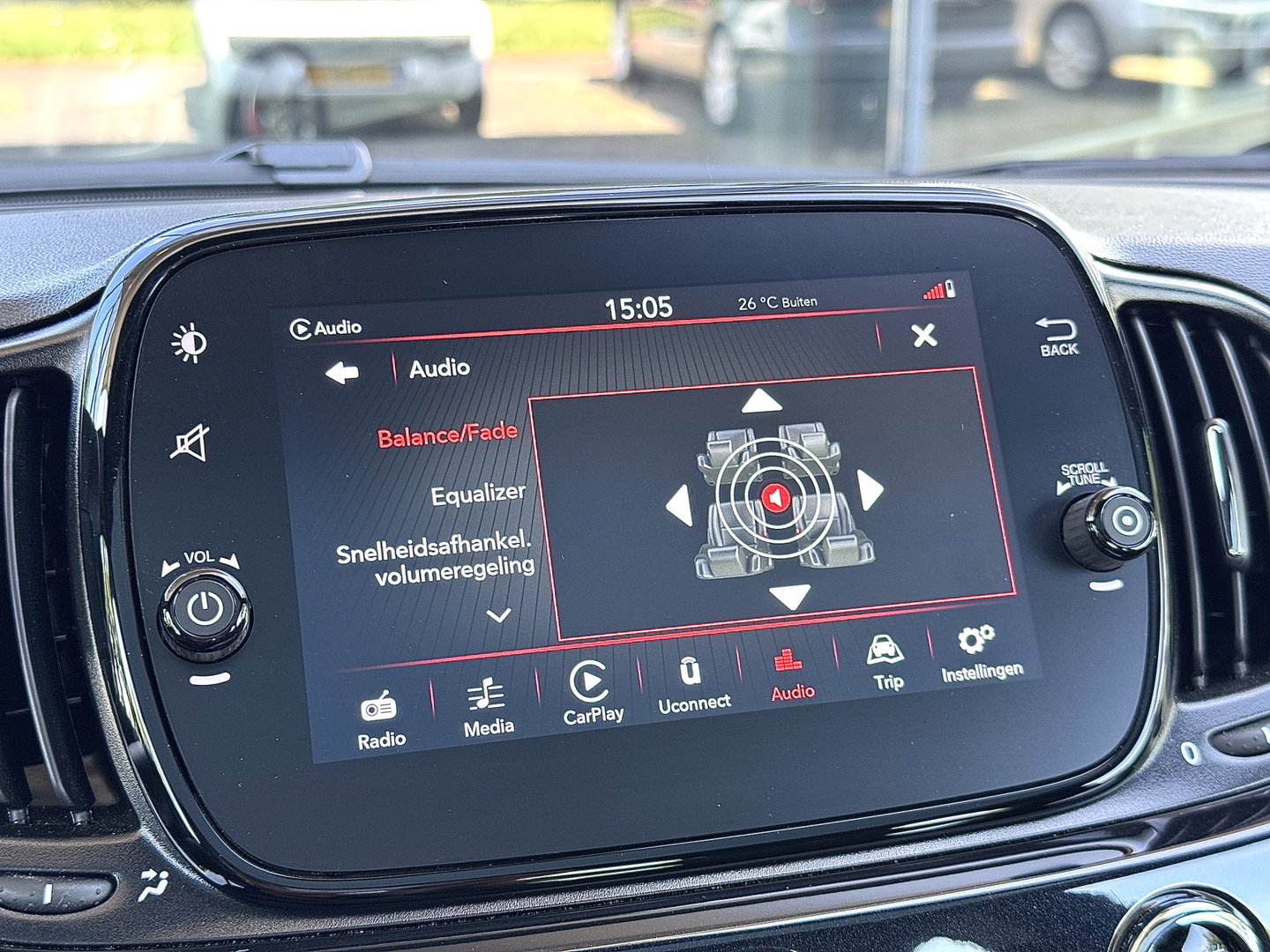 Fiat 500 1.0 Hybrid Dolcevita | Apple Carplay | Android Auto | Origineel Nederlands | Panoramadak | Cruise Control |  Airconditioning | Parkeersensoren | 15" Lichtmetaal | DAB | Elektrische Spiegels |