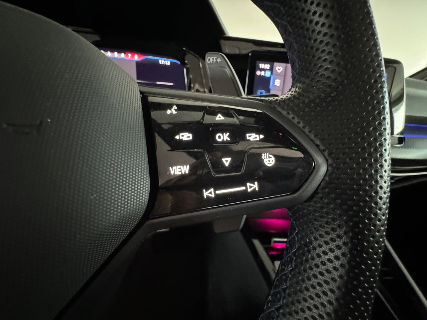 Volkswagen Golf 2.0 TSI R 4M Performance Pano|Memory|HuD|333
