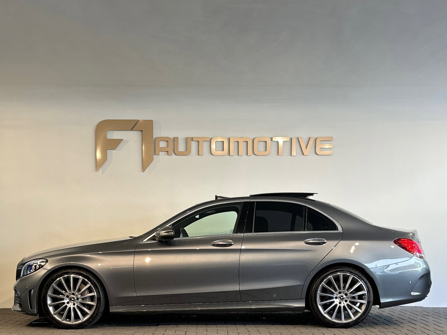 Mercedes-Benz C-Klasse 300 AMG Pano|Memory|Burmester|HuD|Cam