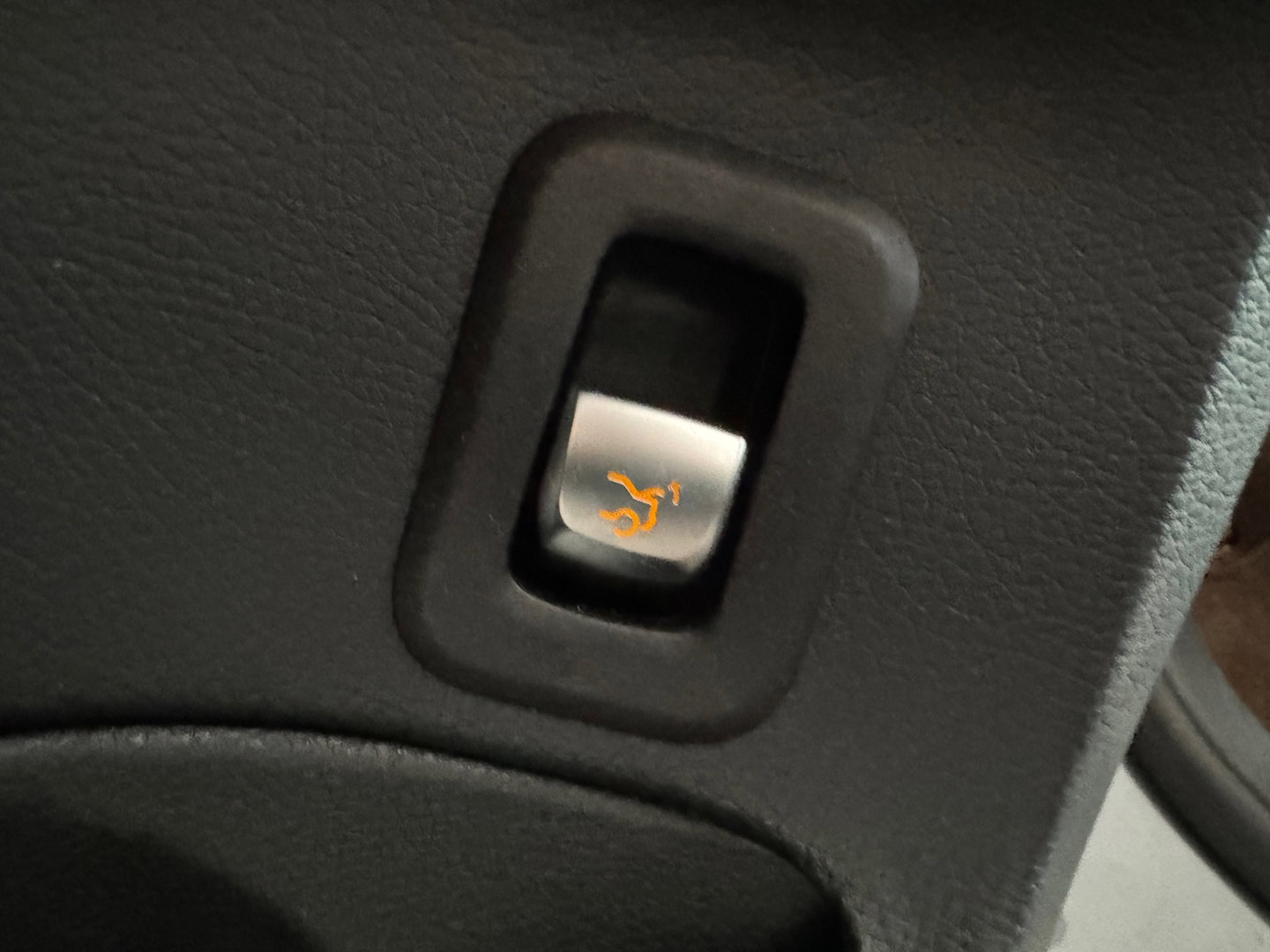 Mercedes-Benz C-Klasse 300 AMG Pano|Memory|Burmester|HuD|Cam