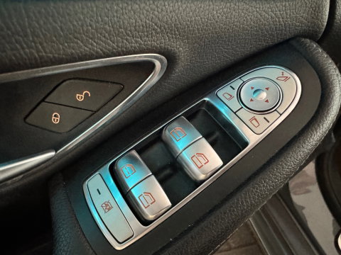 Mercedes-Benz C-Klasse 300 AMG Pano|Memory|Burmester|HuD|Cam