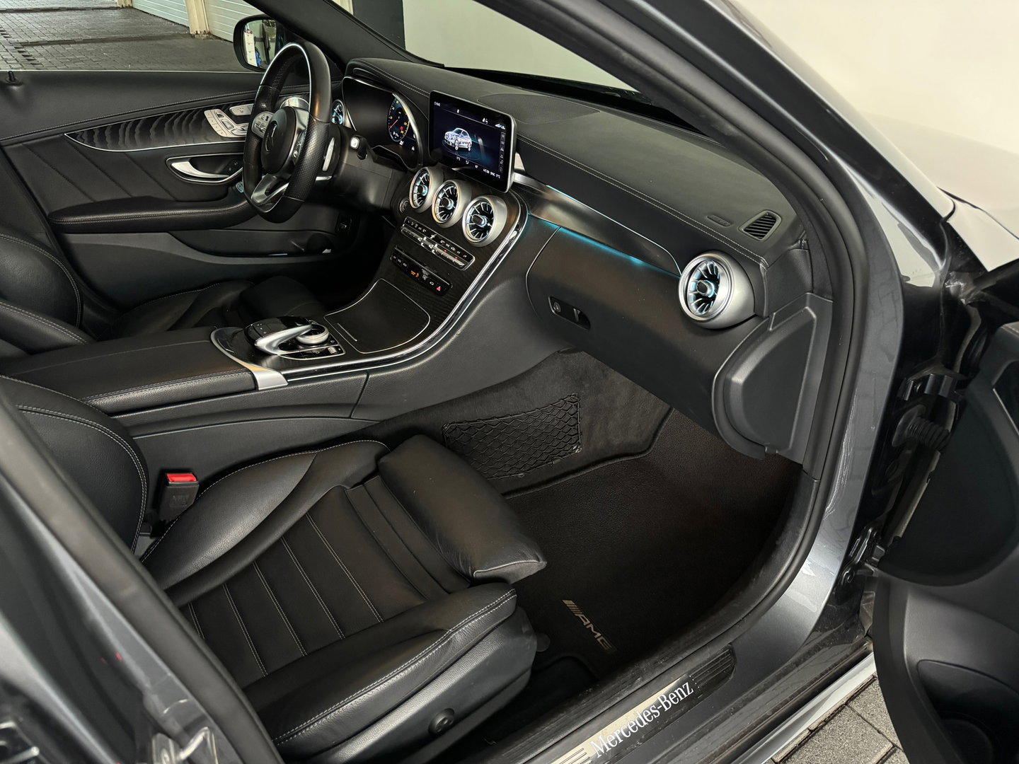 Mercedes-Benz C-Klasse 300 AMG Pano|Memory|Burmester|HuD|Cam