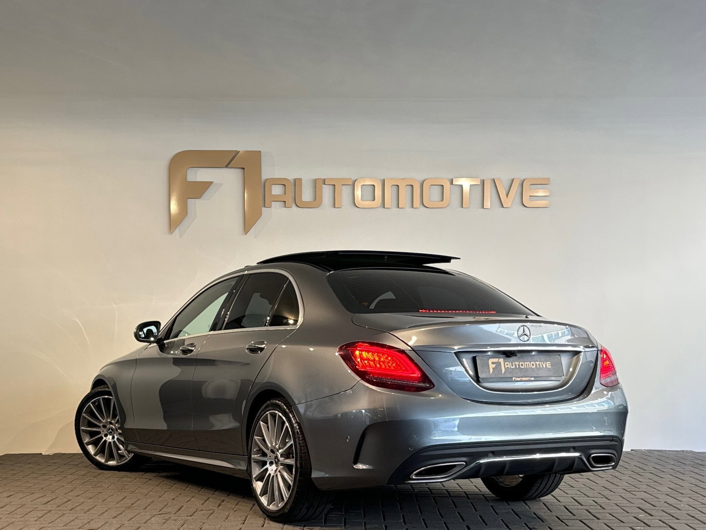 Mercedes-Benz C-Klasse 300 AMG Pano|Memory|Burmester|HuD|Cam