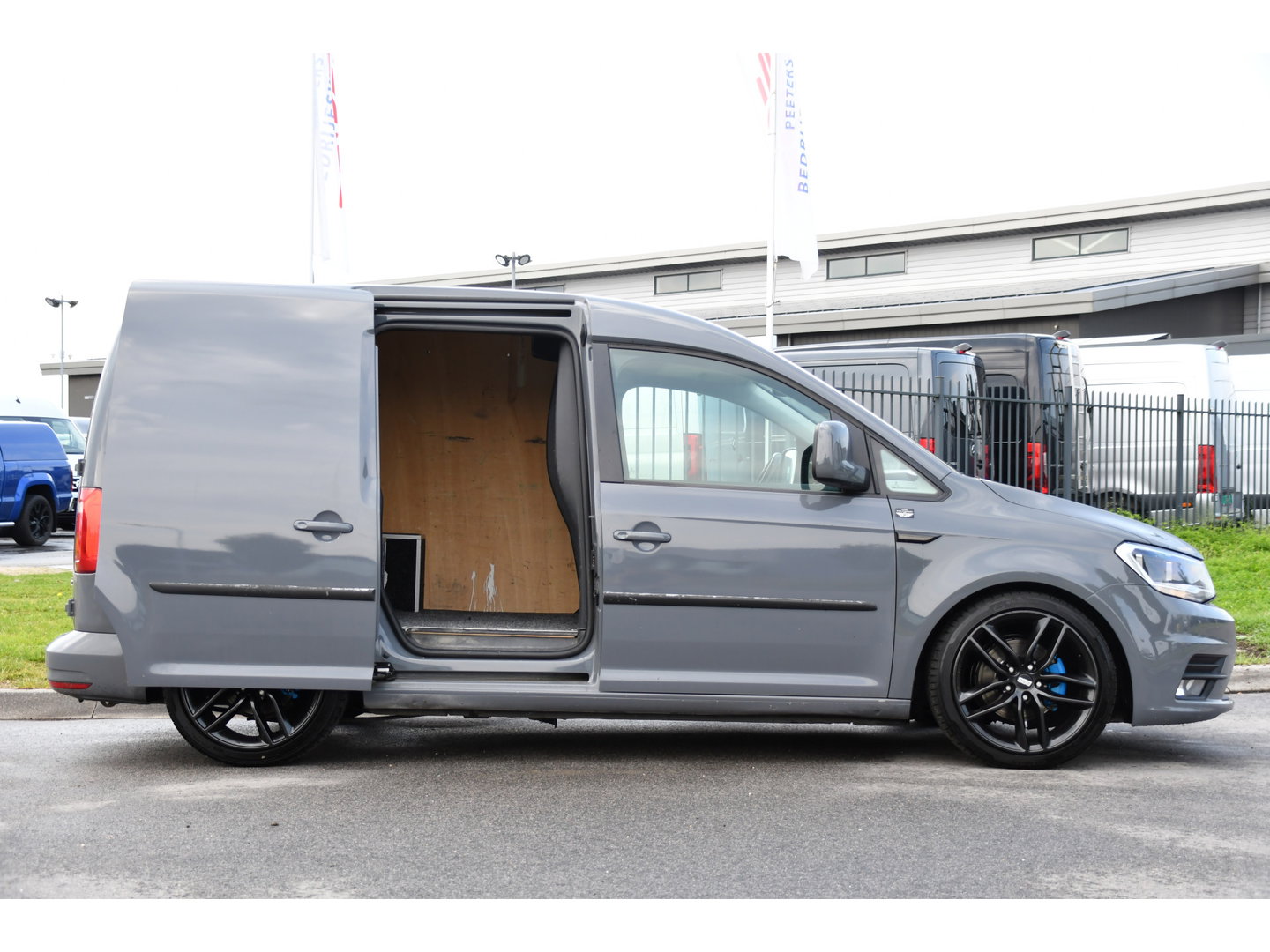 Volkswagen Caddy 2.0 TDI L1H1 PB Edition Cruise, Carplay, Sensoren, 185pk, Multimedia, Airco, Lederen stuur, Uniek!
