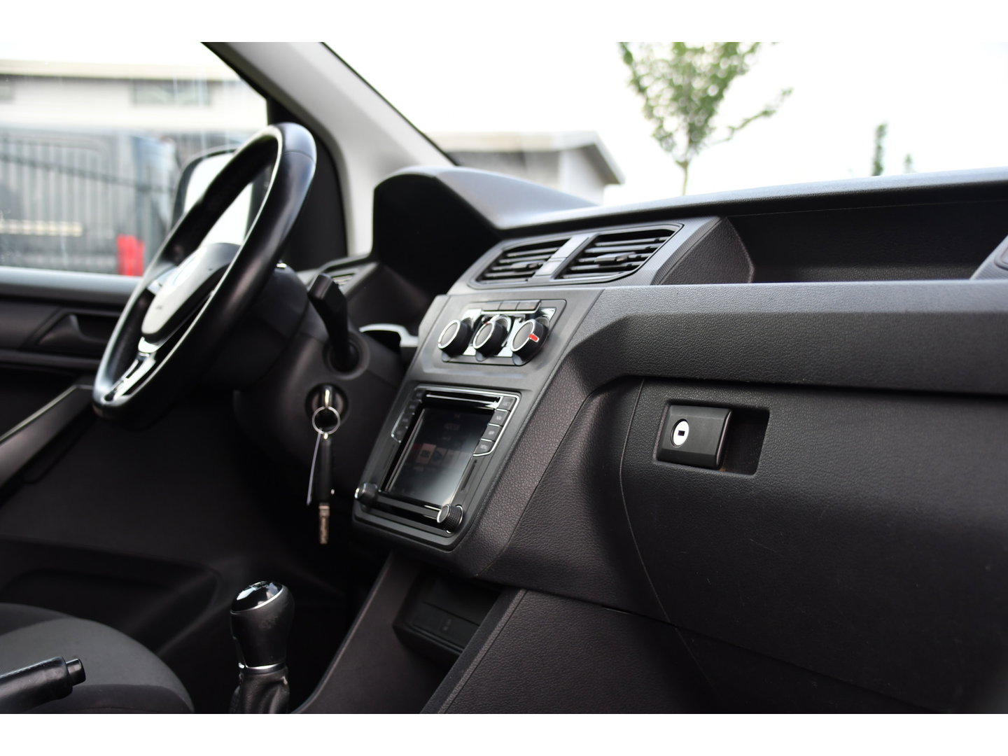 Volkswagen Caddy 2.0 TDI L1H1 PB Edition Cruise, Carplay, Sensoren, 185pk, Multimedia, Airco, Lederen stuur, Uniek!