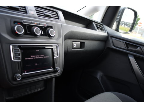 Volkswagen Caddy 2.0 TDI L1H1 PB Edition Cruise, Carplay, Sensoren, 185pk, Multimedia, Airco, Lederen stuur, Uniek!