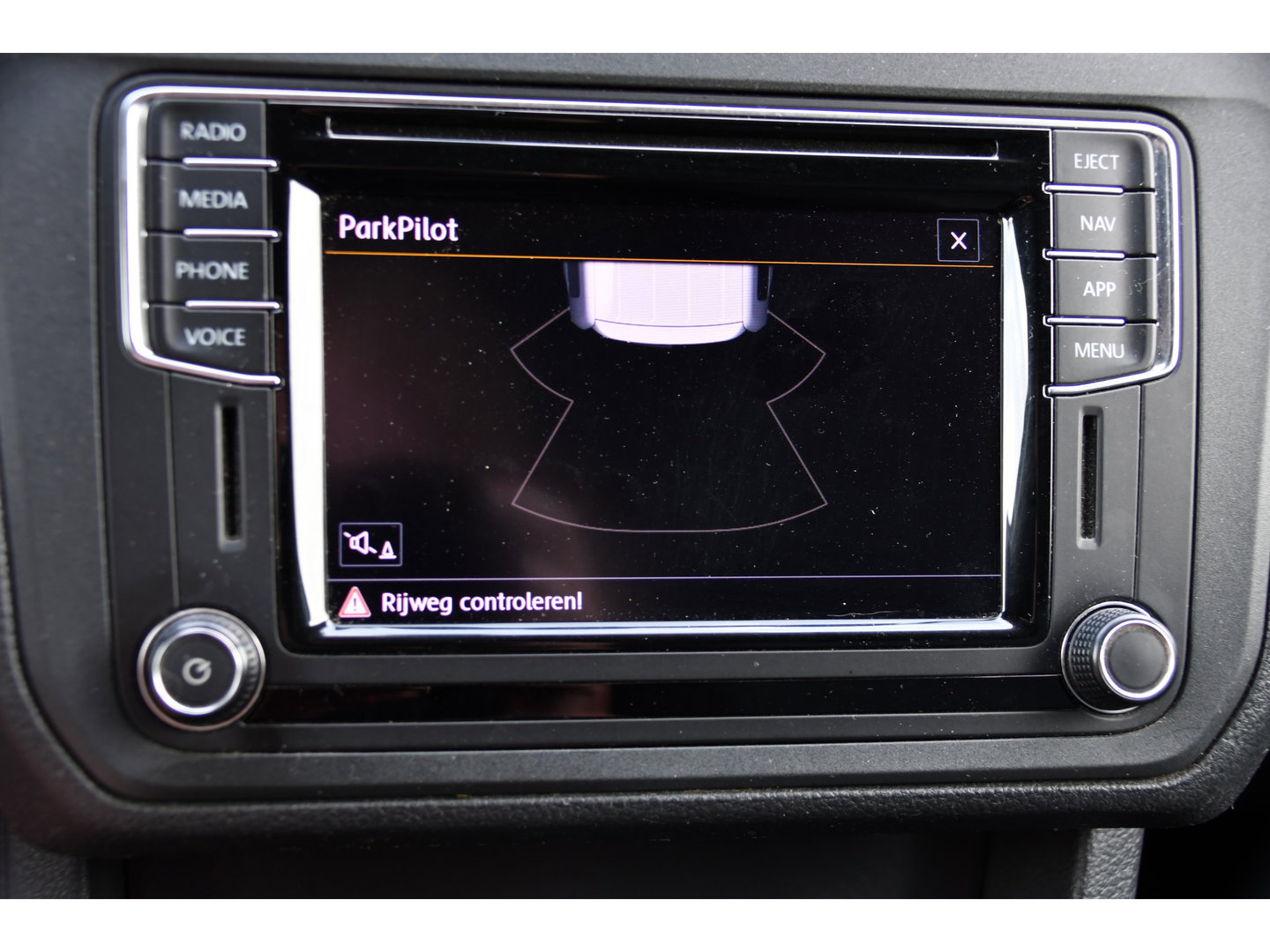 Volkswagen Caddy 2.0 TDI L1H1 PB Edition Cruise, Carplay, Sensoren, 185pk, Multimedia, Airco, Lederen stuur, Uniek!