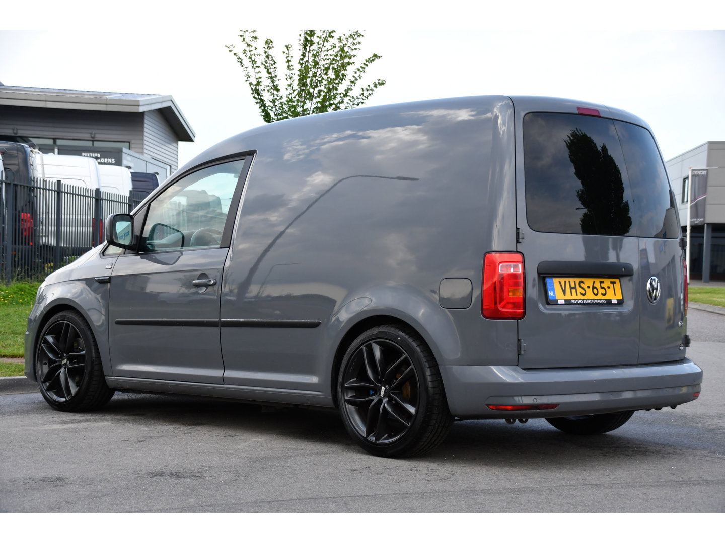 Volkswagen Caddy 2.0 TDI L1H1 PB Edition Cruise, Carplay, Sensoren, 185pk, Multimedia, Airco, Lederen stuur, Uniek!