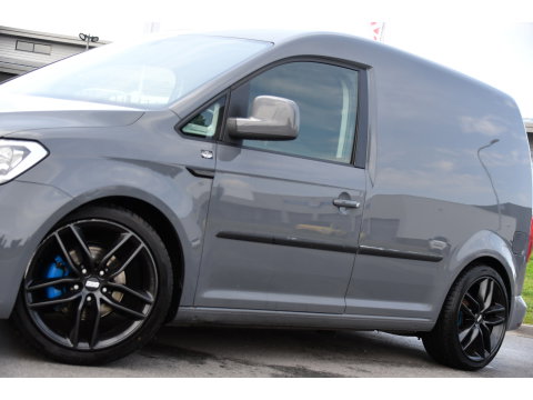 Volkswagen Caddy 2.0 TDI L1H1 PB Edition Cruise, Carplay, Sensoren, 185pk, Multimedia, Airco, Lederen stuur, Uniek!