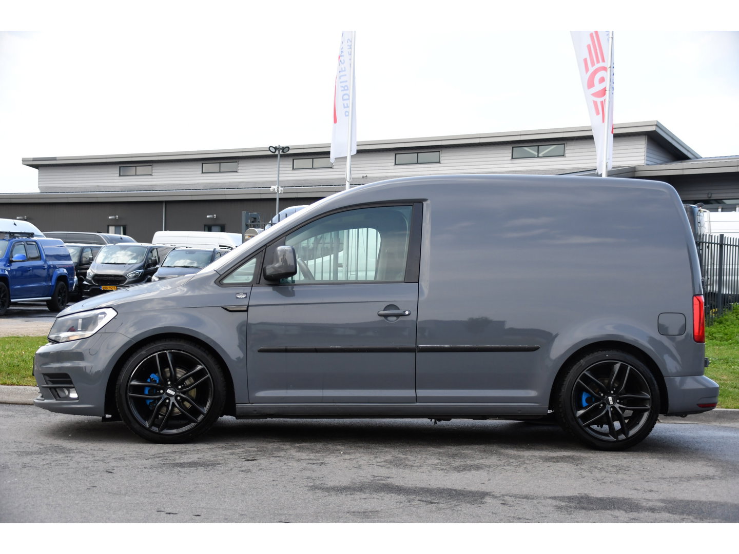 Volkswagen Caddy 2.0 TDI L1H1 PB Edition Cruise, Carplay, Sensoren, 185pk, Multimedia, Airco, Lederen stuur, Uniek!