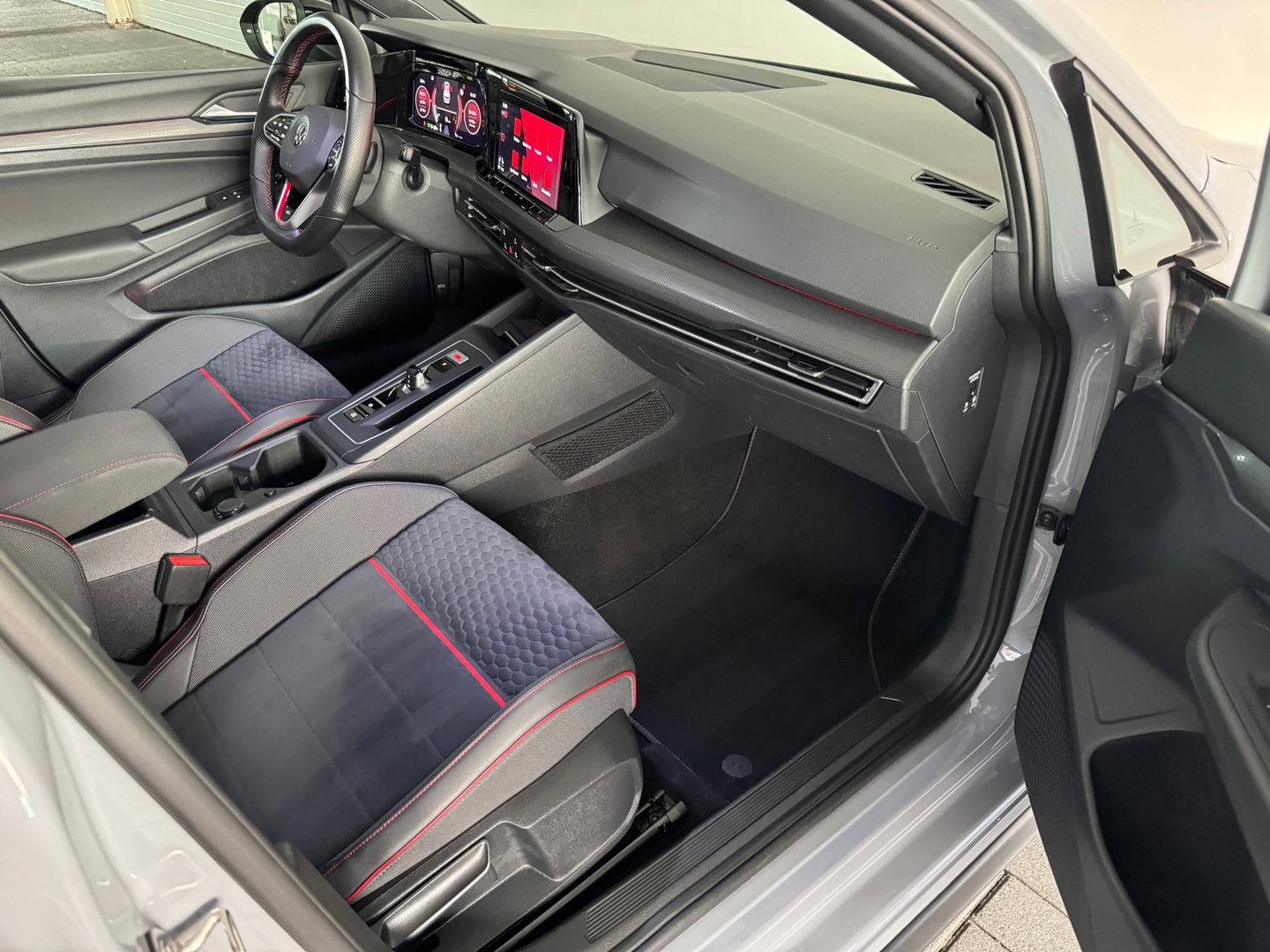 Volkswagen Golf 2.0 TSI GTI Clubsport 45 Jahre Akrapovic|H/K