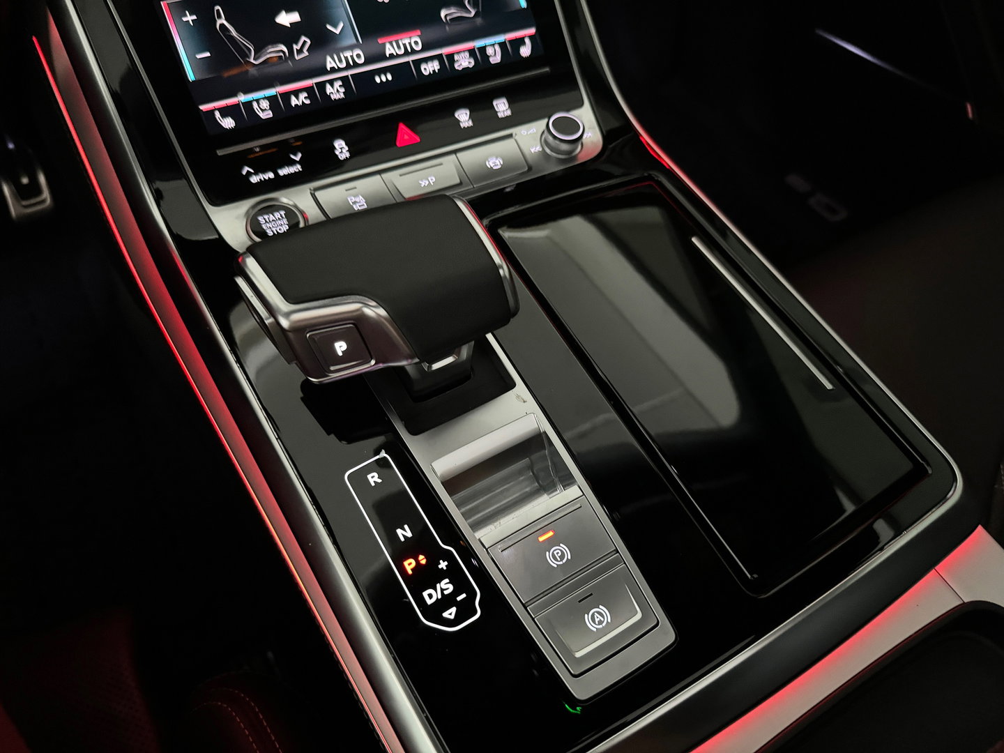 Audi Q8 60 TFSI e quattro S Line Pano|RS Seat|HuD|B&O|Massage