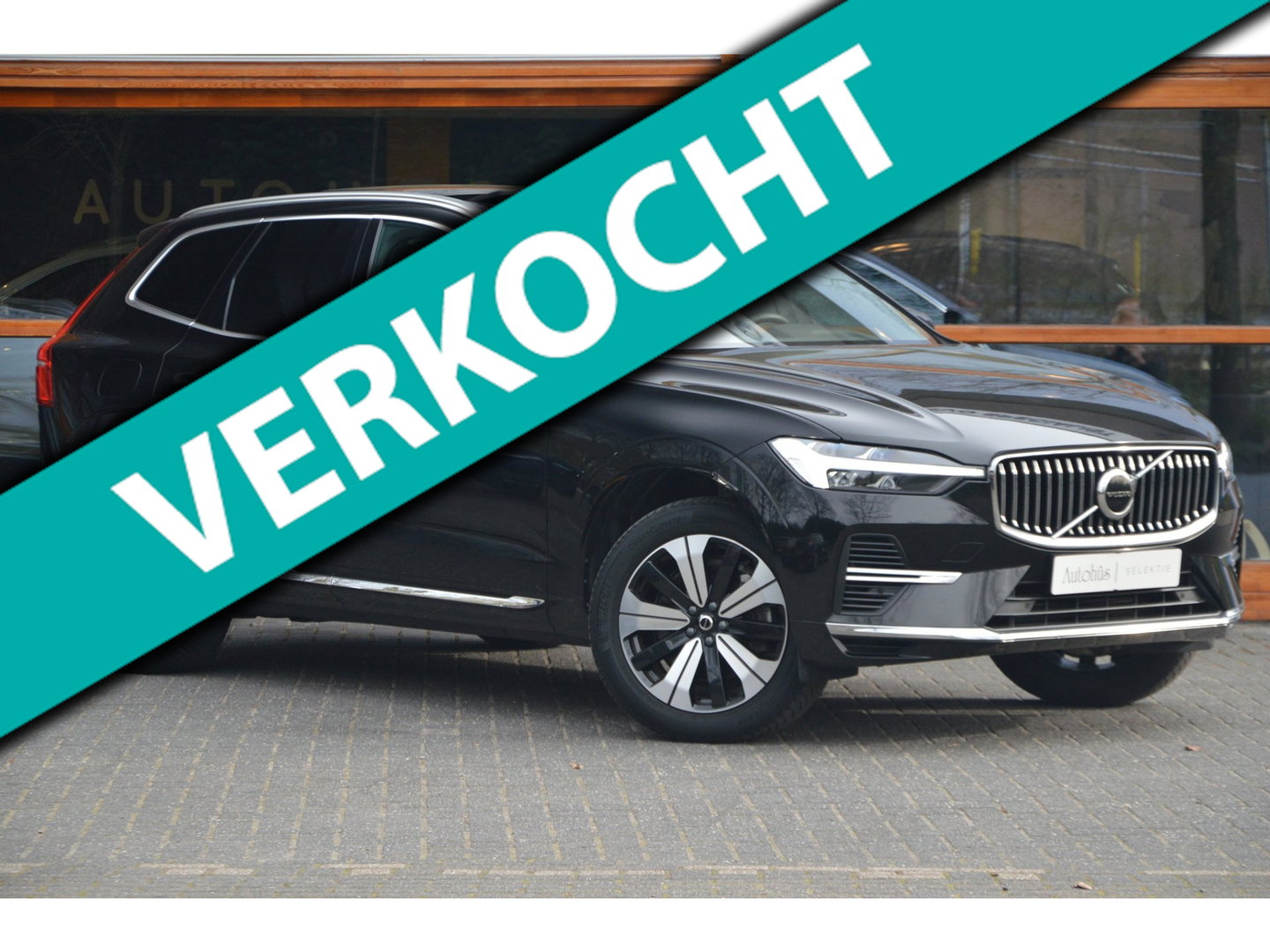 Volvo XC60 T8 AWD Plus Bright LONG RANGE | Panoramadak | Harman/Kardon | Stoel + Stuur Verwarmd | Trekhaak | Camera | 95% SOH