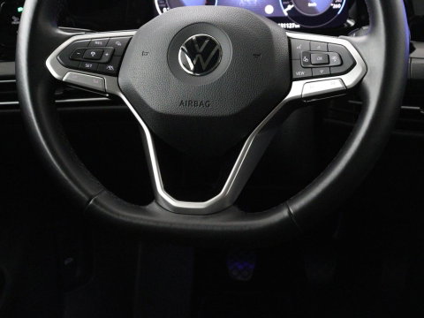 Volkswagen Golf 1.5 TSI Style | Matrix LED | Camera | Carplay | Trekhaak | Massage | Memory | Sfeerverlichting | Adaptive cruise | Digital Cockpit | Parkeerhulp | File Assistent | Climate control | Bluetooth