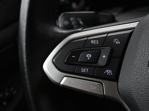 Volkswagen Golf 1.5 TSI Style | Matrix LED | Camera | Carplay | Trekhaak | Massage | Memory | Sfeerverlichting | Adaptive cruise | Digital Cockpit | Parkeerhulp | File Assistent | Climate control | Bluetooth