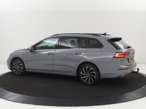 Volkswagen Golf 1.5 TSI Style | Matrix LED | Camera | Carplay | Trekhaak | Massage | Memory | Sfeerverlichting | Adaptive cruise | Digital Cockpit | Parkeerhulp | File Assistent | Climate control | Bluetooth