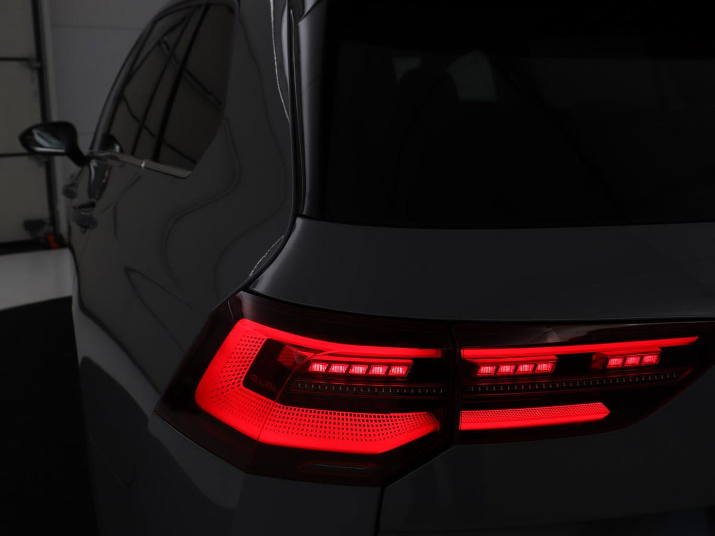 Volkswagen Golf 1.5 TSI Style | Matrix LED | Camera | Carplay | Trekhaak | Massage | Memory | Sfeerverlichting | Adaptive cruise | Digital Cockpit | Parkeerhulp | File Assistent | Climate control | Bluetooth