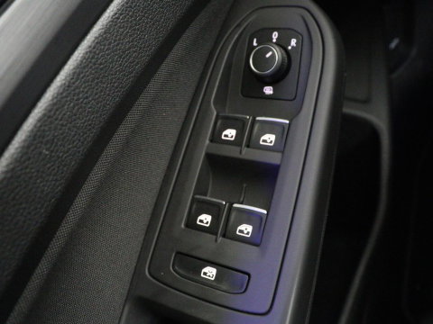 Volkswagen Golf 1.5 TSI Style | Matrix LED | Camera | Carplay | Trekhaak | Massage | Memory | Sfeerverlichting | Adaptive cruise | Digital Cockpit | Parkeerhulp | File Assistent | Climate control | Bluetooth
